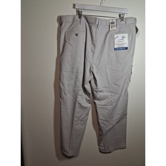 NWT Dockers Khaki Pants Relaxed Fit Men's Size 42x32 - Picture 3 of 9